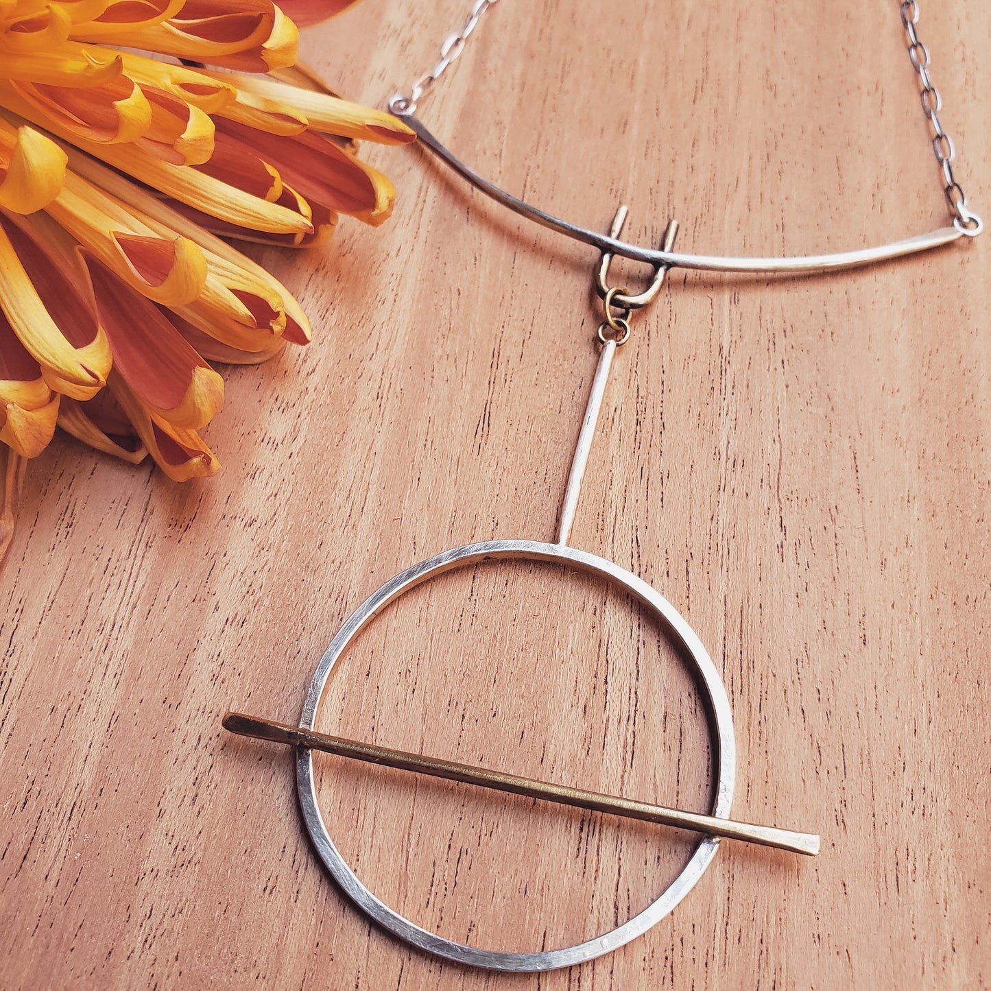 Horizon Collar
