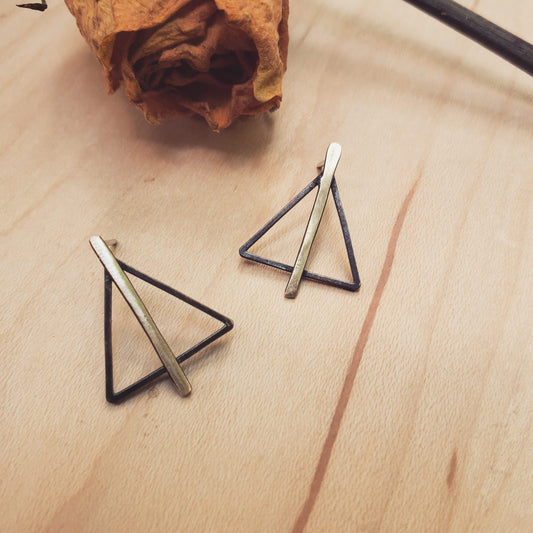 Arrow Through Me Studs